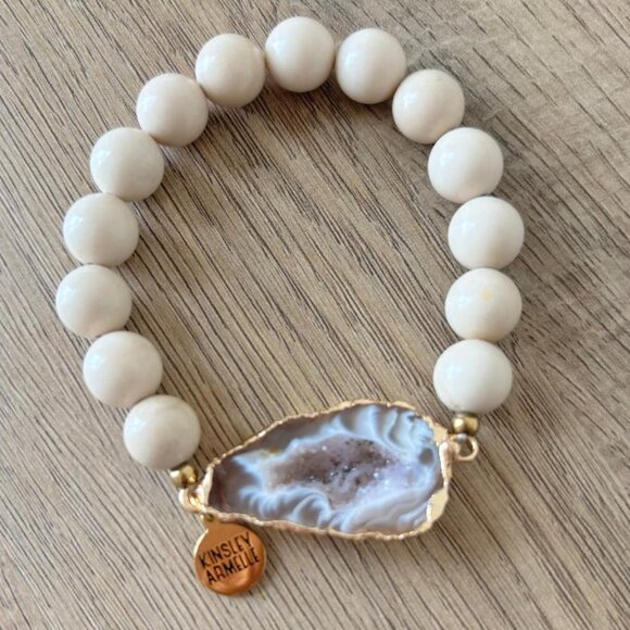 New Kinsley Armelle Agate Collection Beaded Tawny Bracelet - Picture 2 of 2